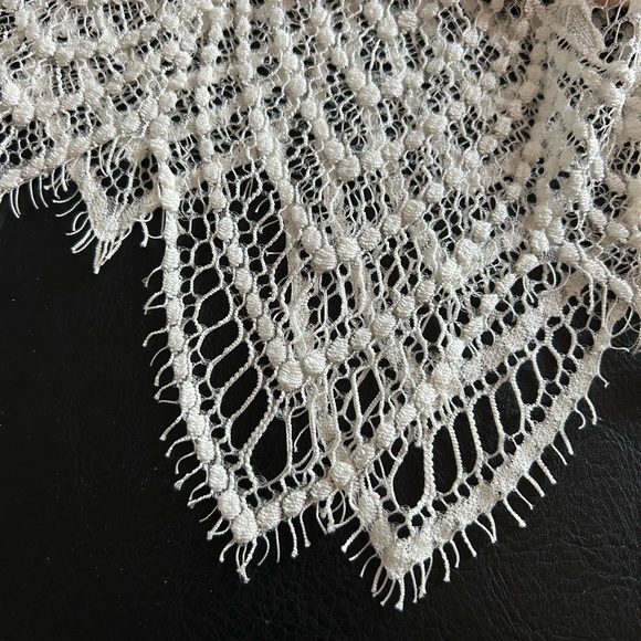 Express Cream Lace Asymmetrical Tank Top - Picture 5 of 6